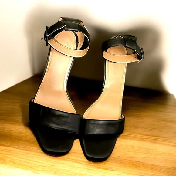 Circus by Sam Edelman black sandals with 3.25” heels in great pre owned shape. 9 - Picture 2 of 4